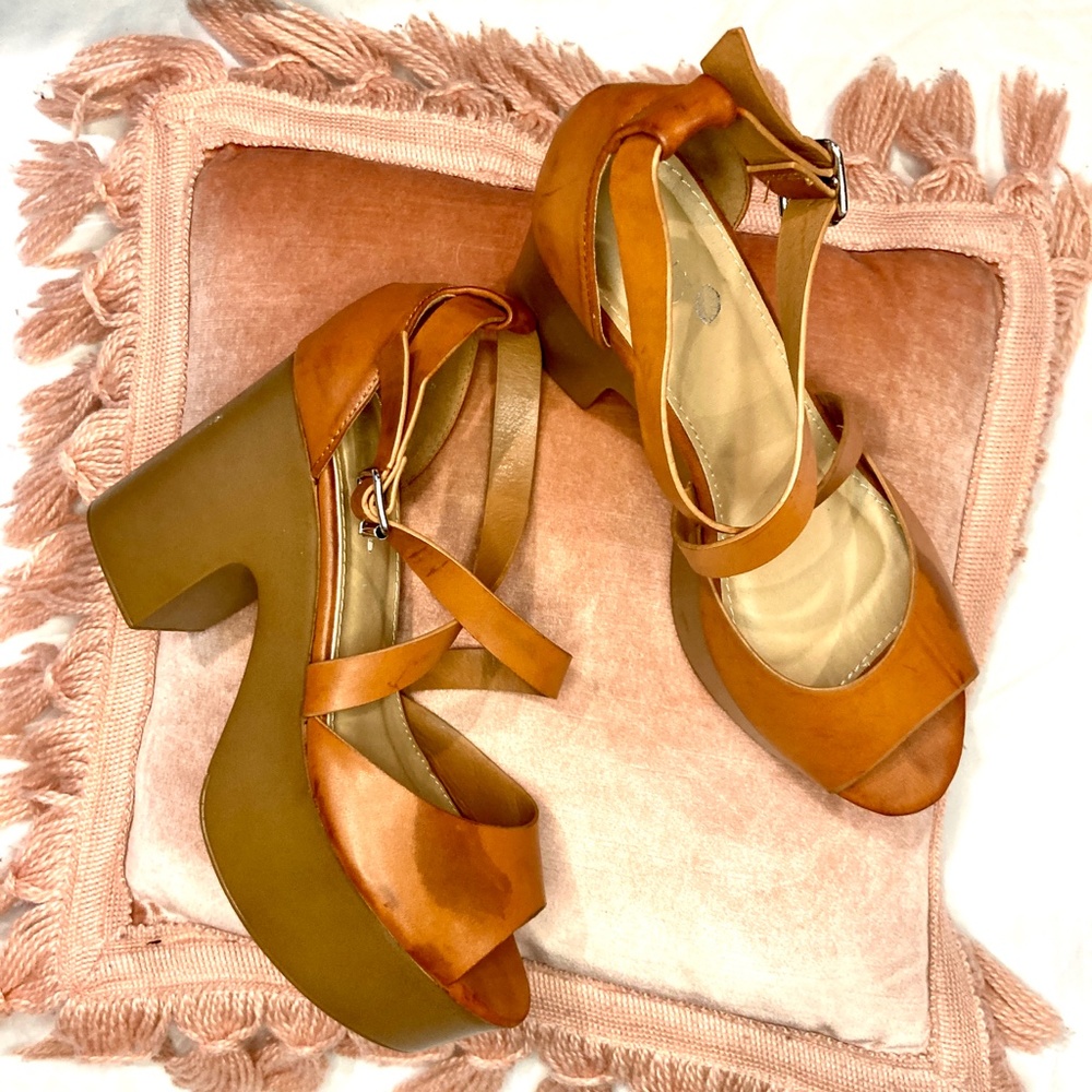 Hot Kiss Sandals